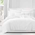 Couvre lit Carraway blanc fabriqué au Canada par Colcha Linens