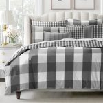 Couvre lit Walker Buffalo gris fabriqué au Canada par Colcha Linens