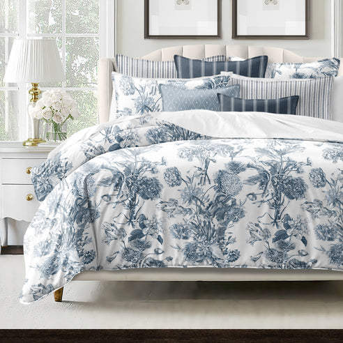 Couvre lit Alexandria blanc fabriqué au Canada par Colcha Linens