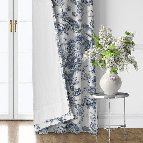 Couvre lit Alexandria blanc fabriqué au Canada par Colcha Linens – Image 4
