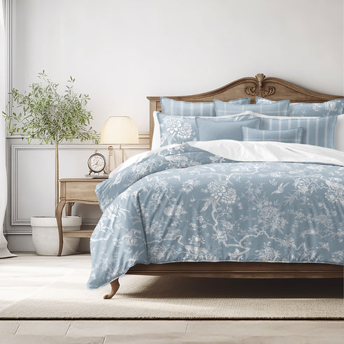 Couvre lit Elmwood bleu - Fabriqué au Canada par Colcha Linens – Image 2