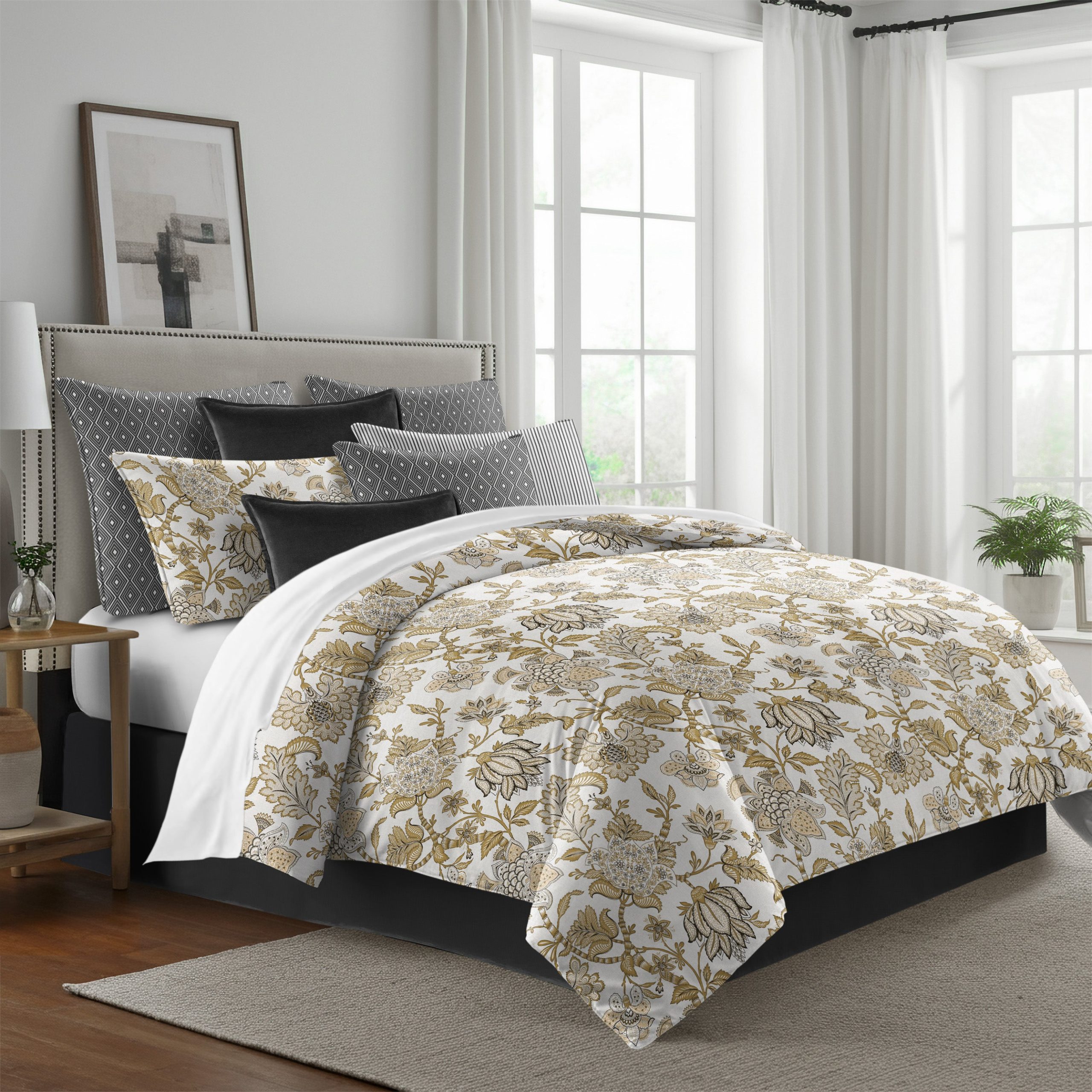 Couvre lit Bronte doré - Fabriqué au Canada par Colcha Linens – Image 2