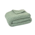 Jeté en tricot sauge GUMMY- Par  Brunelli-  ( livraison printemps 2025 ) Jeté  ,disponible chez Literie-Déco et moi 