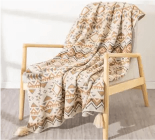 Couvre lit Cozy en tons beige, rouille et noir – Image 2
