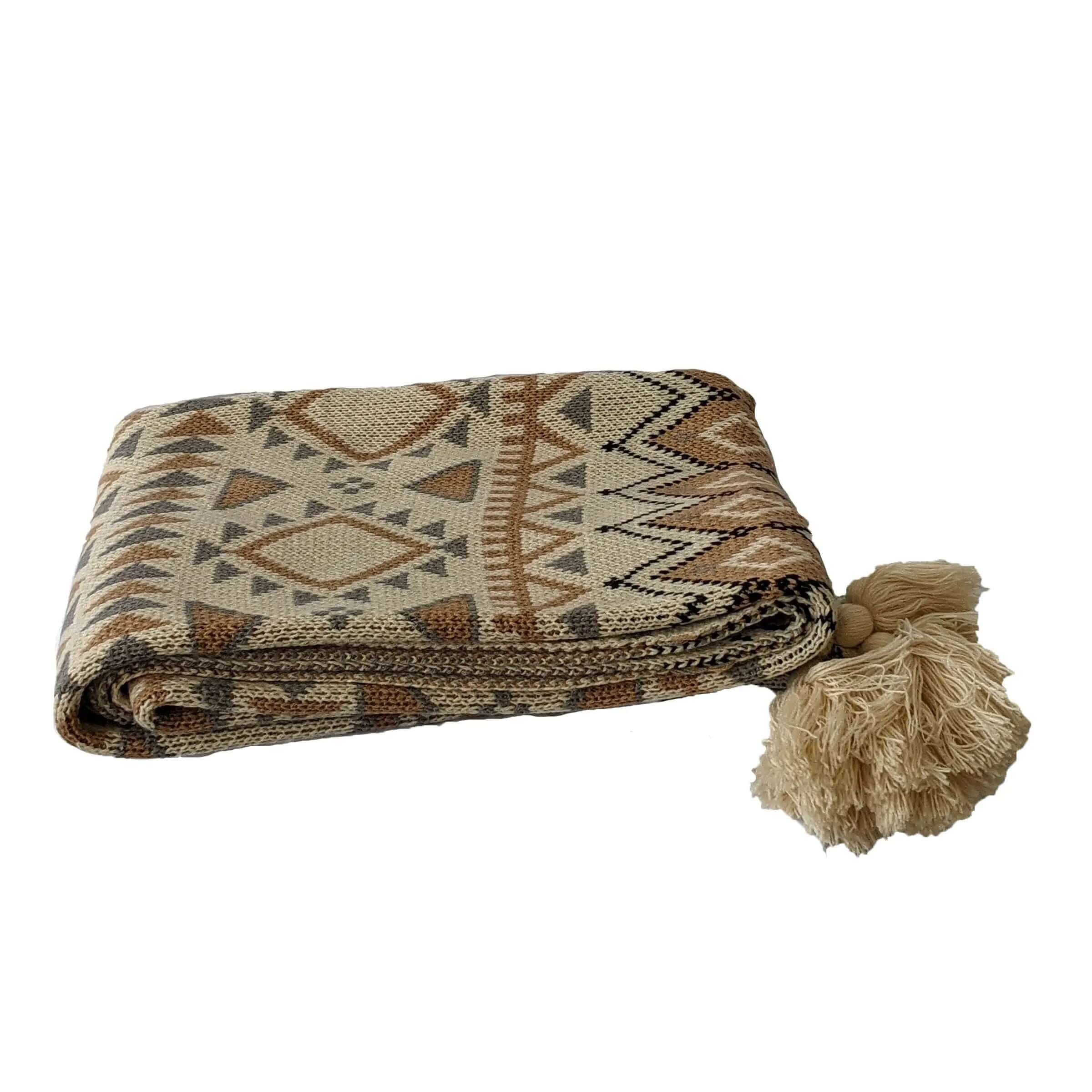 Couvre lit Cozy en tons beige, rouille et noir – Image 3