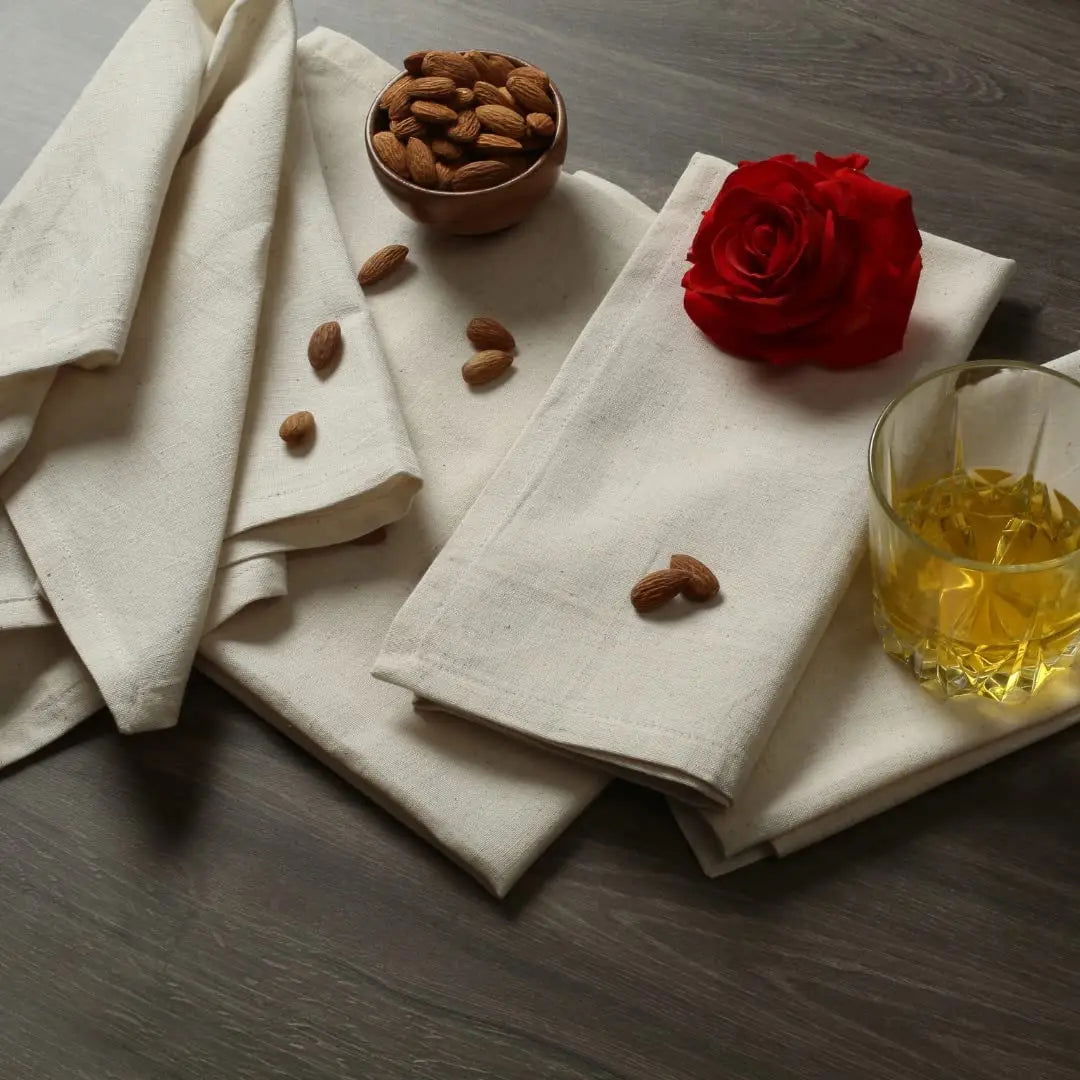 Lot 6 Serviettes table beige en polyester 45x45