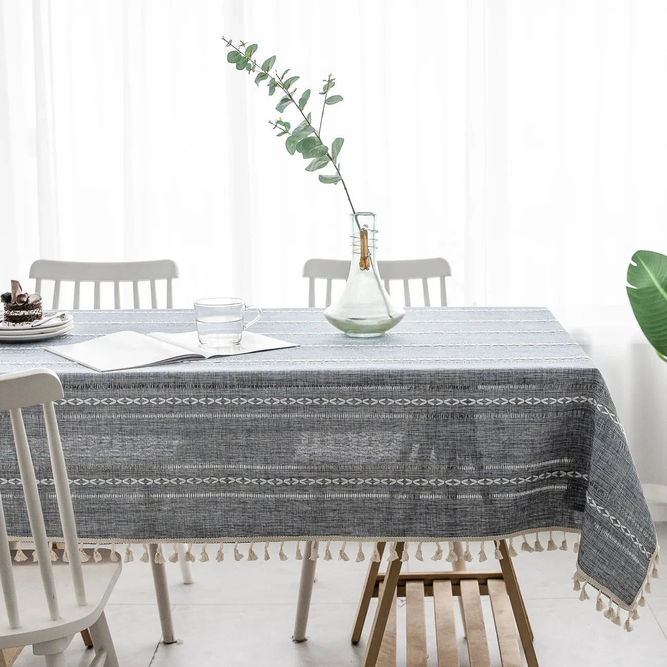 Nappe carrée Jacquard coton-lin bleu avec broderie en relief – Image 6