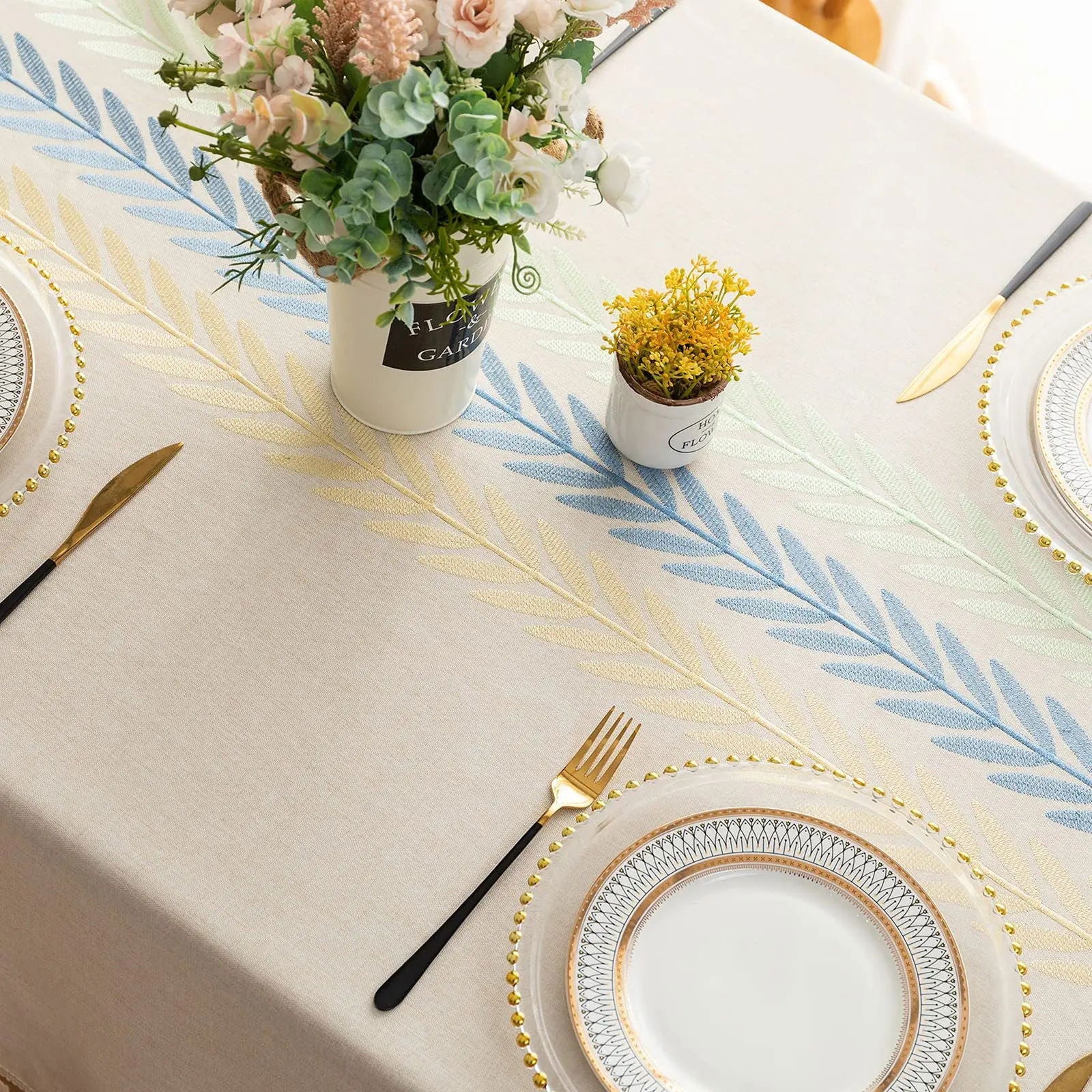 Nappe carrée en coton et lin à motifs feuilles chevronnées – Image 6