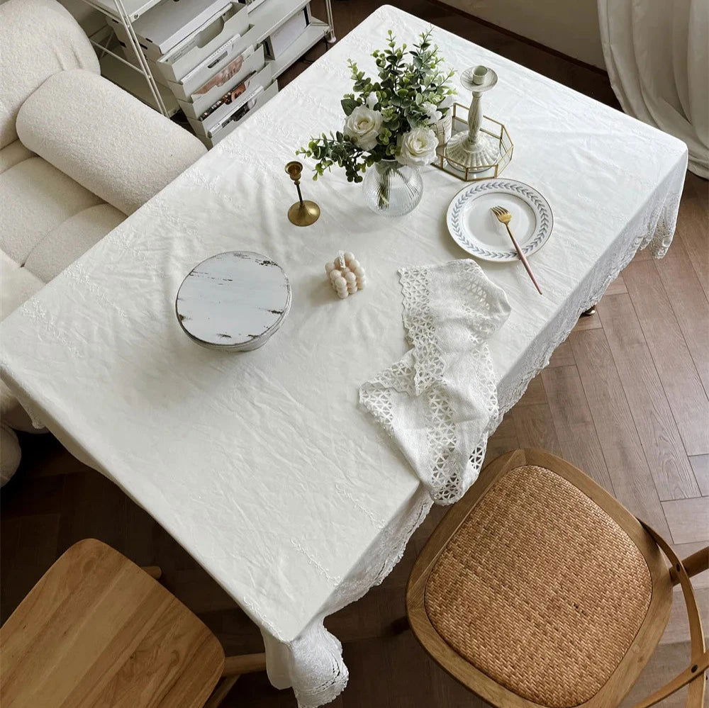Nappe Carrée en coton brodé à dentelle et motif floral classique – Image 11
