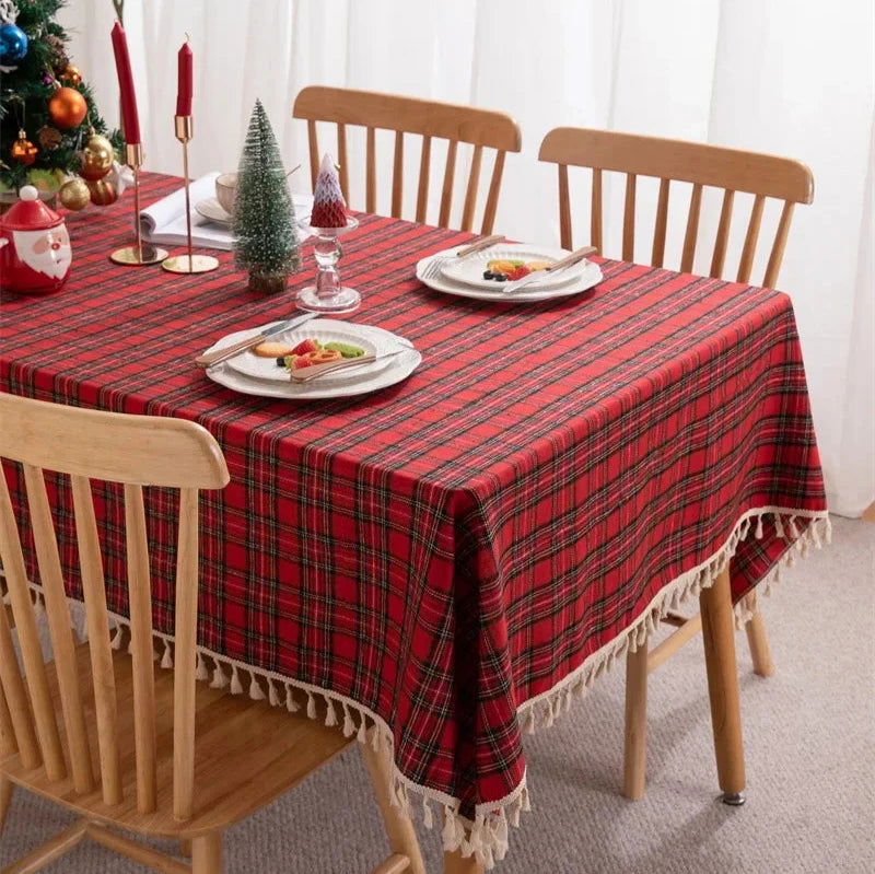 Nappe Carrée festive tartan rouge avec pampilles – Image 4