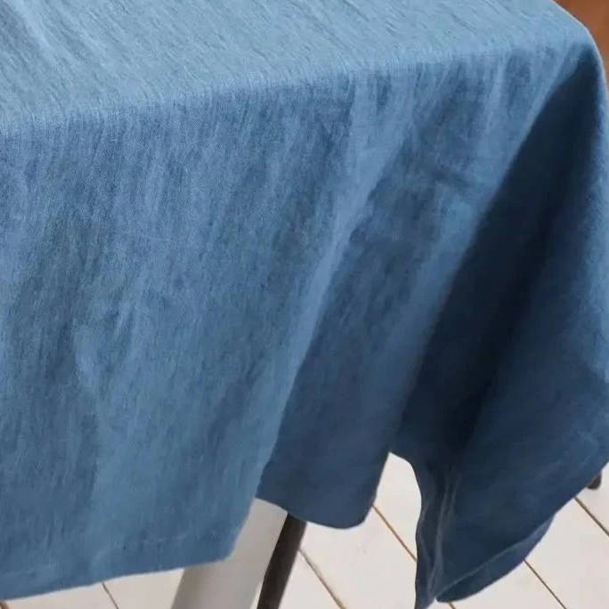 Nappe carrée en lin bleu uni – Image 3