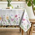 Nappe fleurie polyester déperlant à fleurs et papillons printaniers