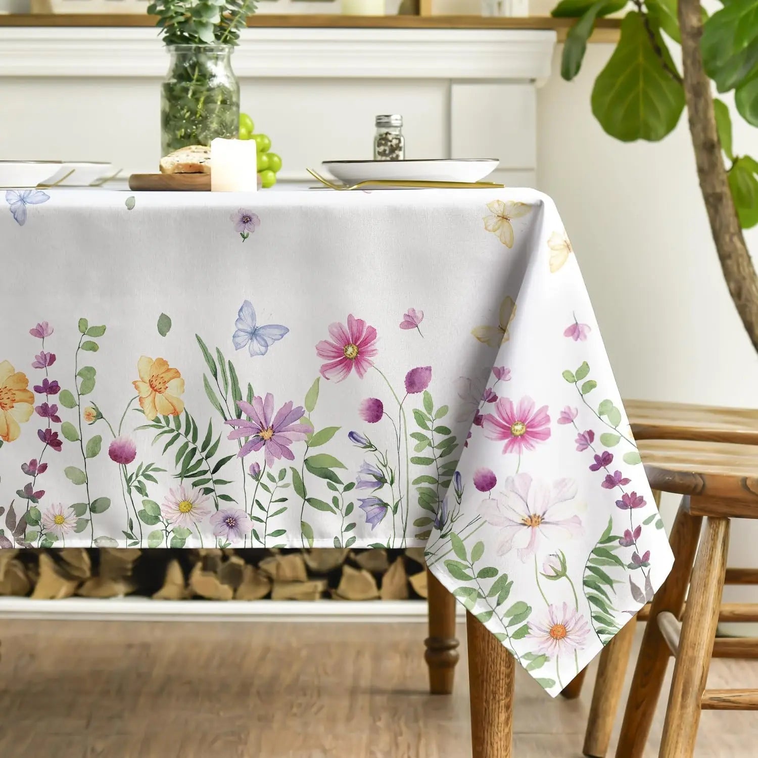 Nappe fleurie polyester déperlant à fleurs et papillons printaniers