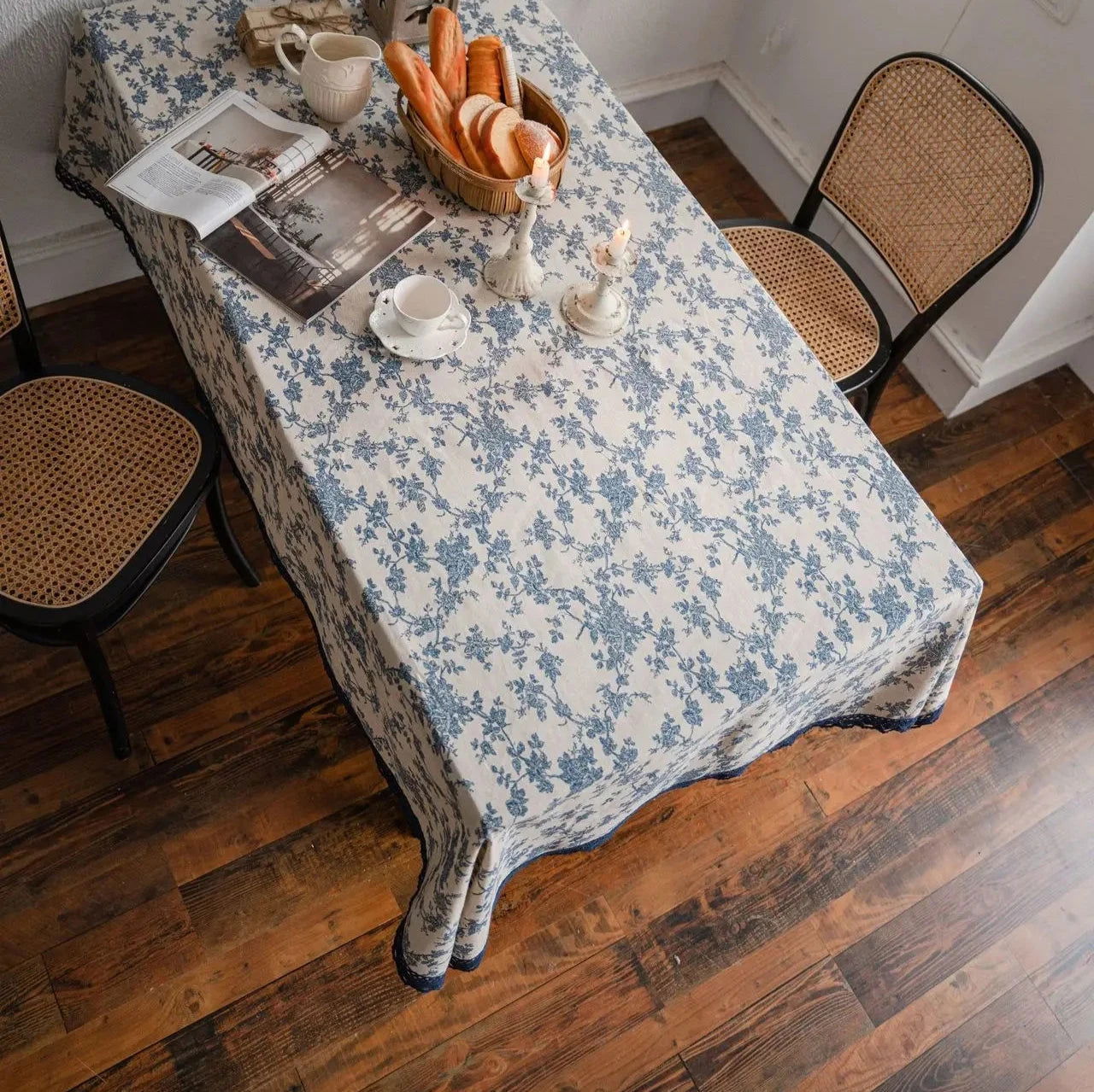 Nappe carrée coton lin à motif floral et dentelle – Image 7