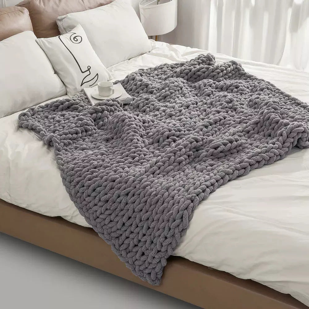 plaid laine grosse maille | Designix - chunky dark grey 127x152cm CHINA - https://designix.fr/