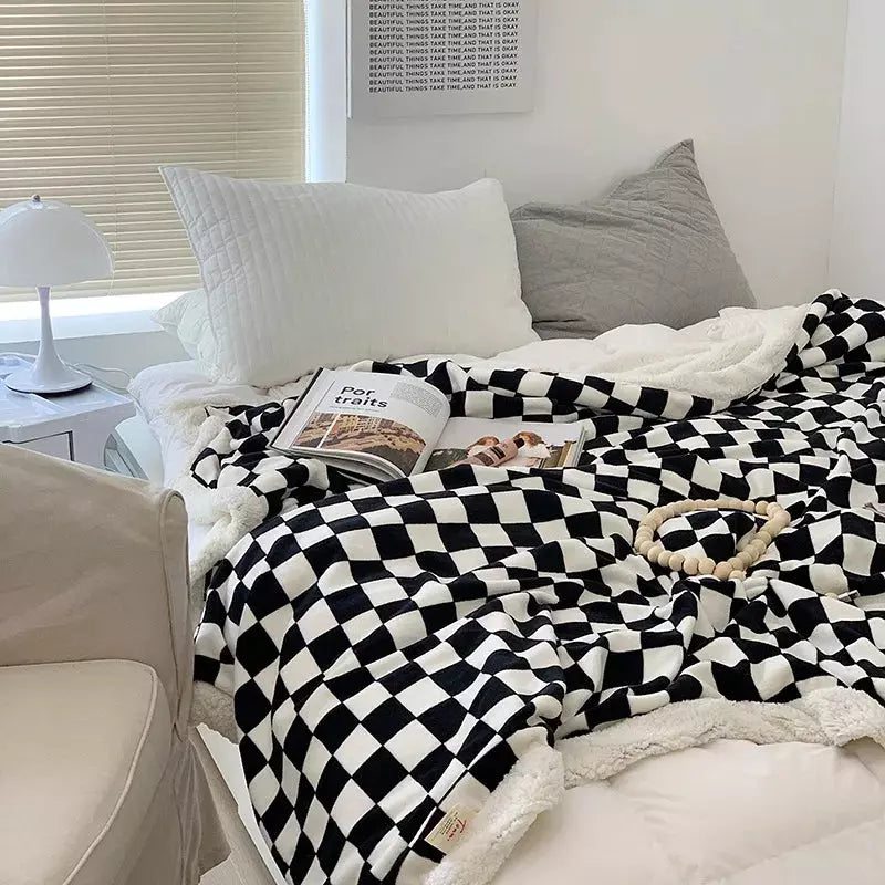 plaid damier épais et chaud | Designix - black 100x150cm - https://designix.fr/