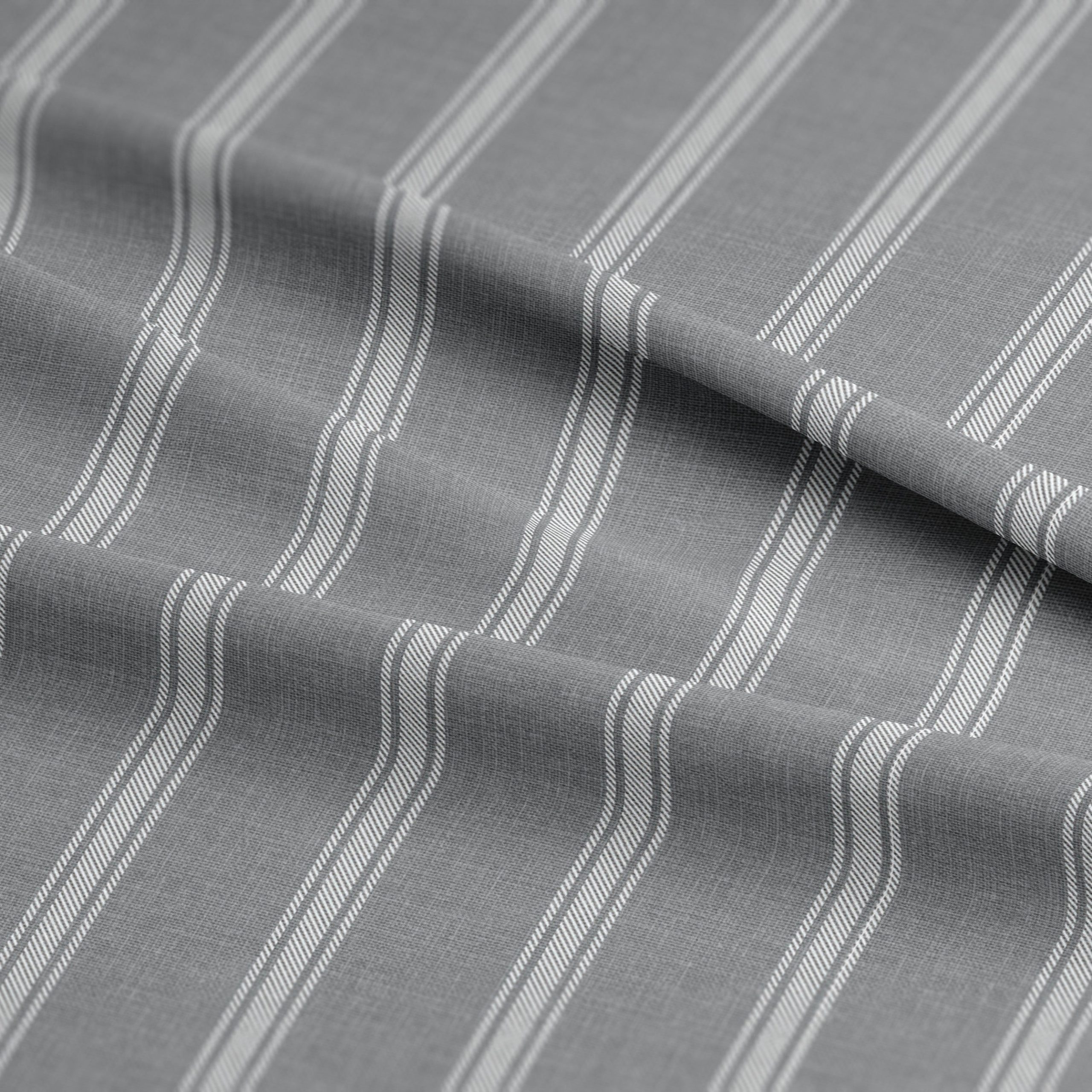 Couvre lit Shay Broad rayé gris - Fabriqué au Canada par Colcha Linens – Image 3