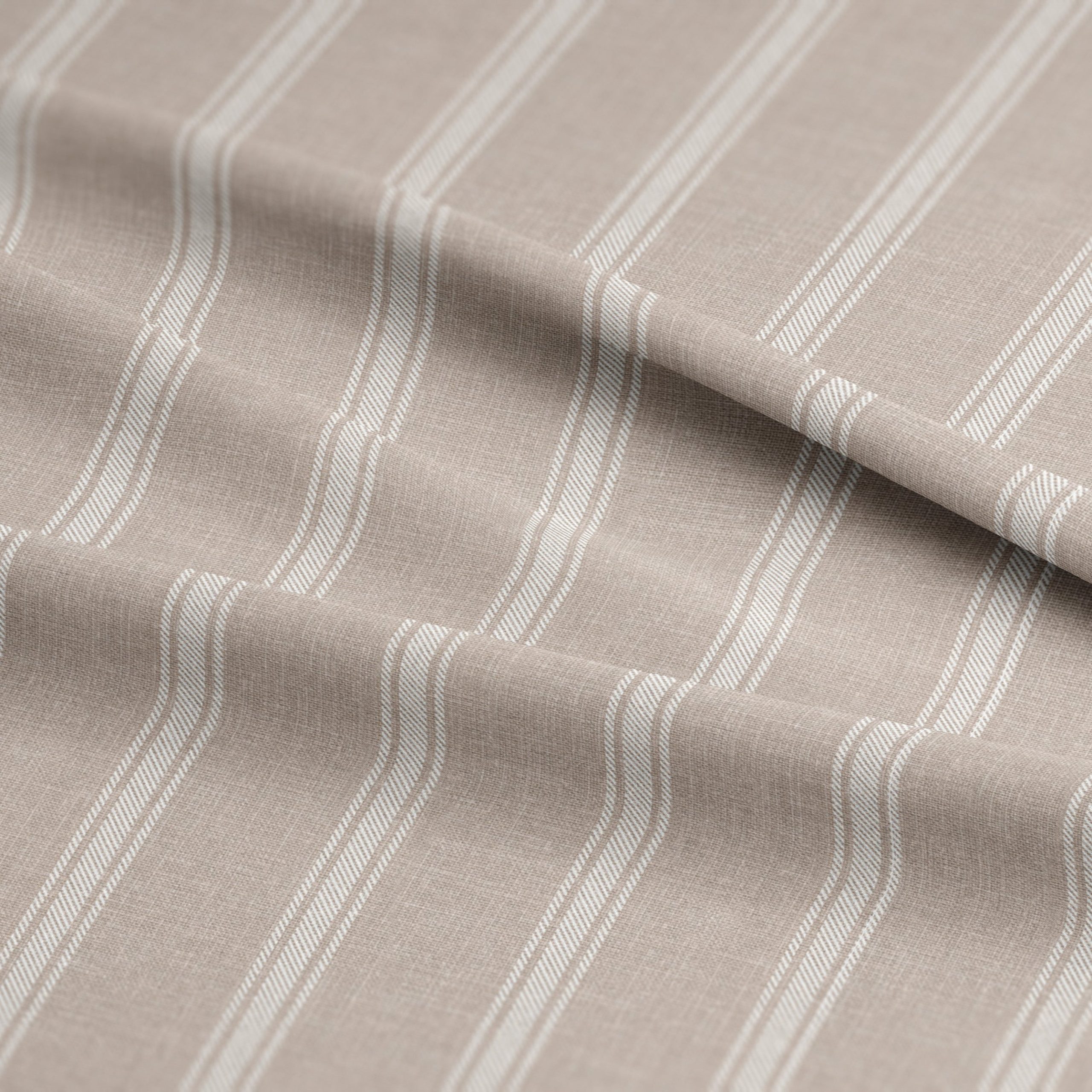 Couvre lit Shay Broad rayé naturel - Fabriqué au Canada par Colcha Linens – Image 4