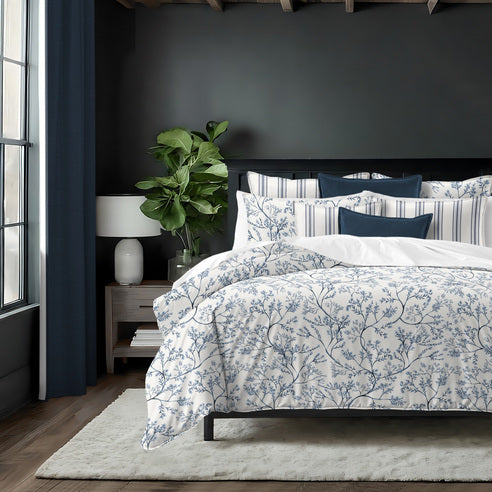 Couvre lit Tinsley Bluebell fabriqué au Canada par Colcha Linens – Image 2