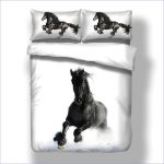 Housse de Couette Cheval Noir au Galop - couettedouillette