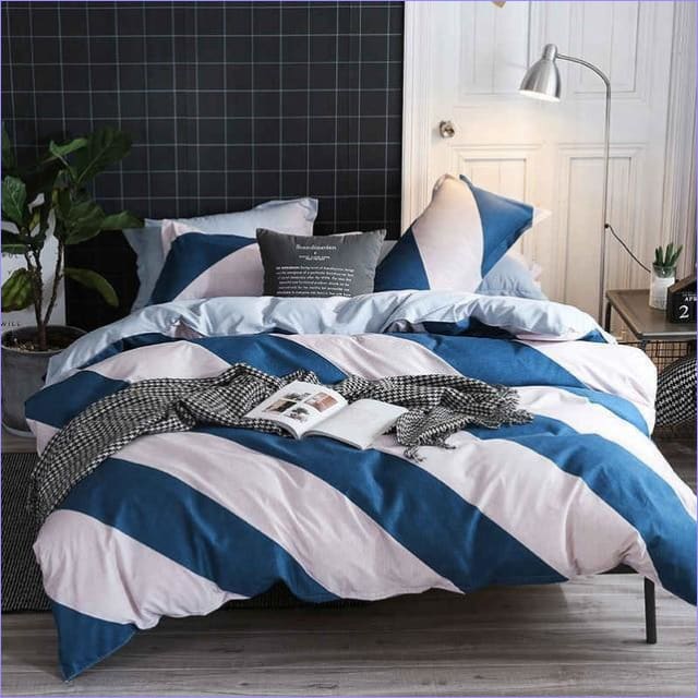 Housse de Couette Scandinave Bandes Bleues et Blanches -