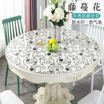 Nappe ronde en plastique.