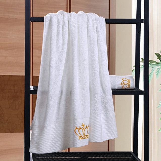 Linge de bain en coton motif couronne