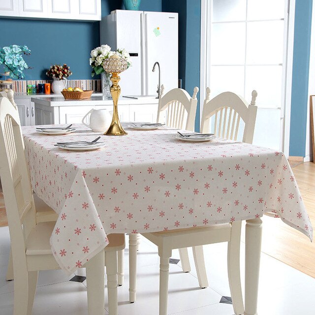 Nappe rectangulaire festive blanche à motifs flocons rouges