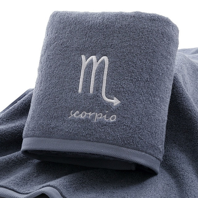 serviette de bain coton du scorpion gris