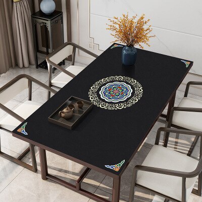 nappe-noire-plastique