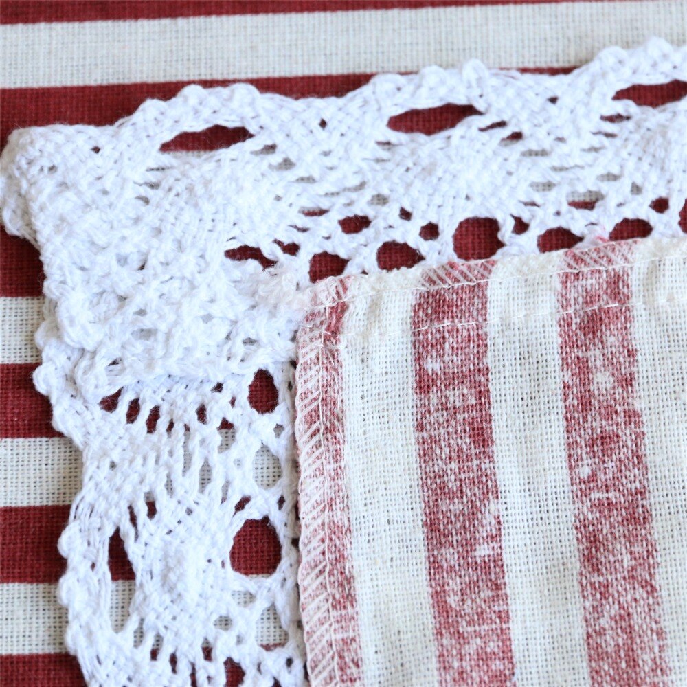 Nappe rectangulaire rayée rouge et blanche – Image 3