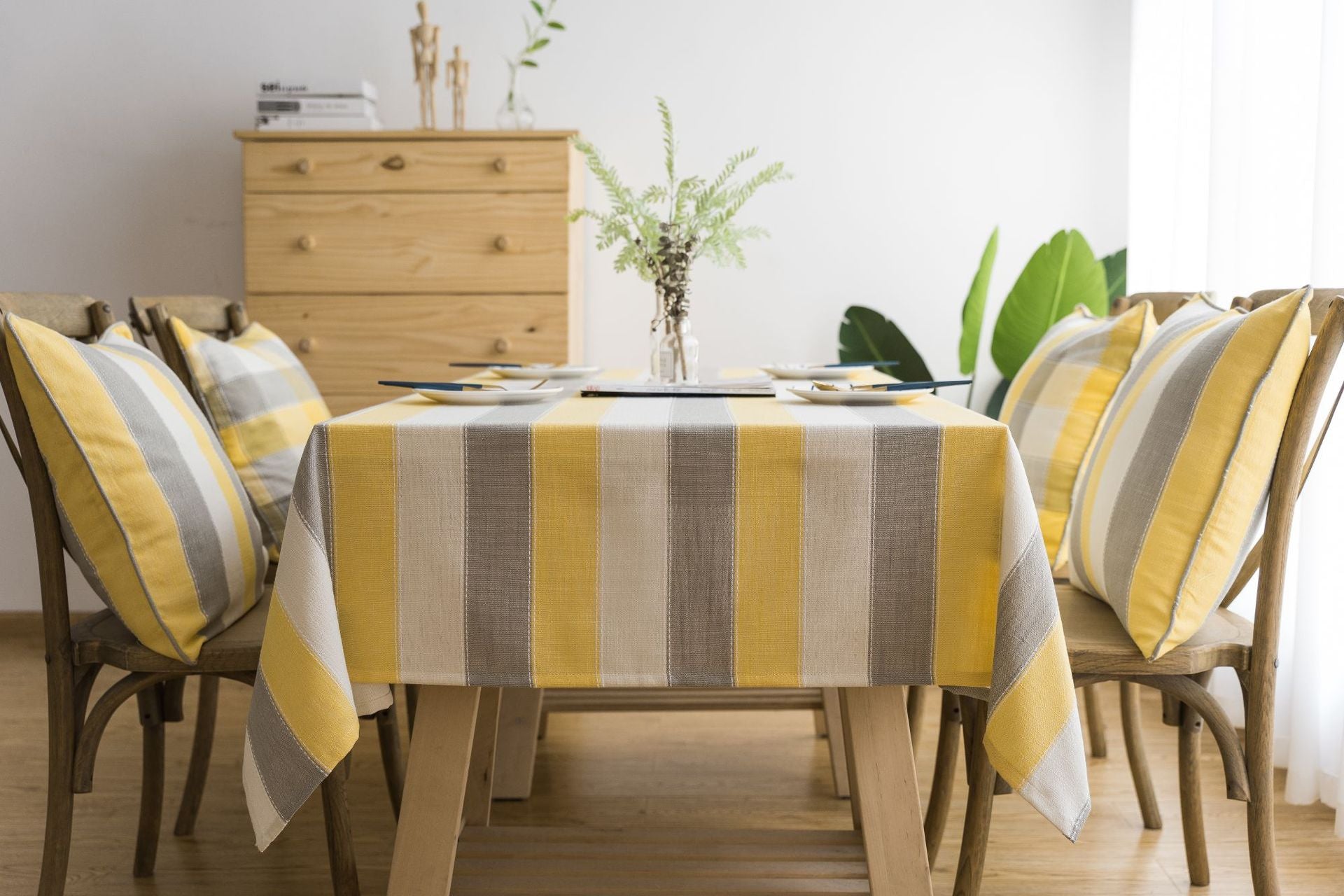 Nappe rectangulaire jaune et grise – Image 4