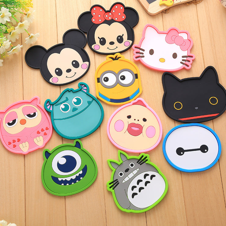 Vaisselle dessous de verre silicone Totoro, Hello Kitty, Mickey, Minnie, Minion – Image 12