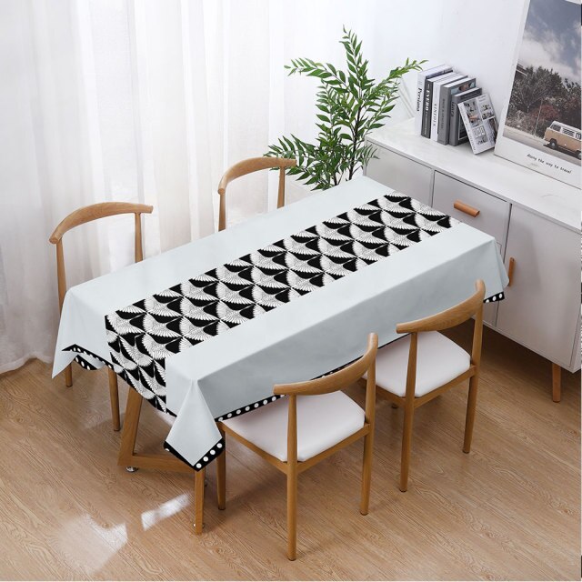 Nappe rectangulaire en polyester résistant aux taches