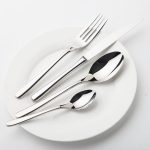 Vaisselle : Set de couverts FROST argentés en inox - 24 pièces