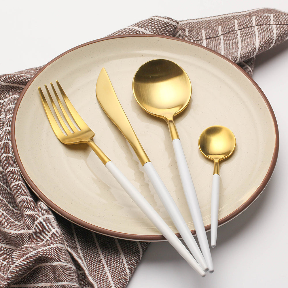 Vaisselle ensemble de quatre couverts blancs et dorés – Image 2