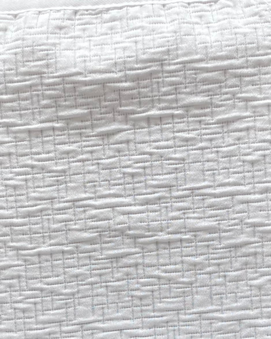 Couvre-lit saphir fait au Québec blanc et bleu – Image 2