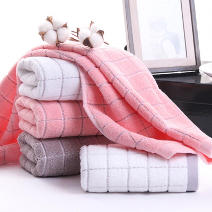 Linge de bain serviette coton à carreaux – Image 4