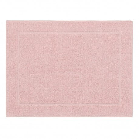 Tapis de bain teinte rose délicat